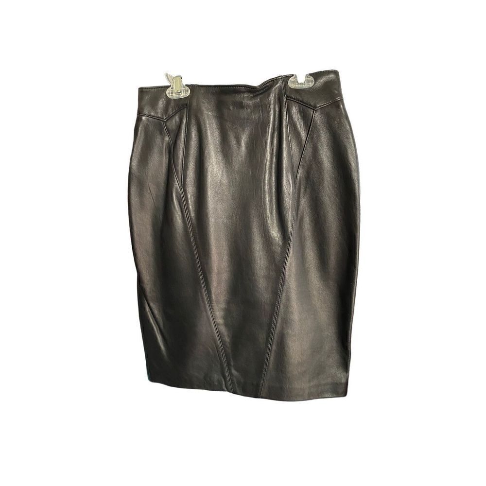 Pella studio vintage Wilsons, 100% black leather skirt, size 10 fully lined